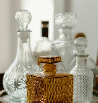 Designová karafa na rum, stylový doplněk do každého interiéru